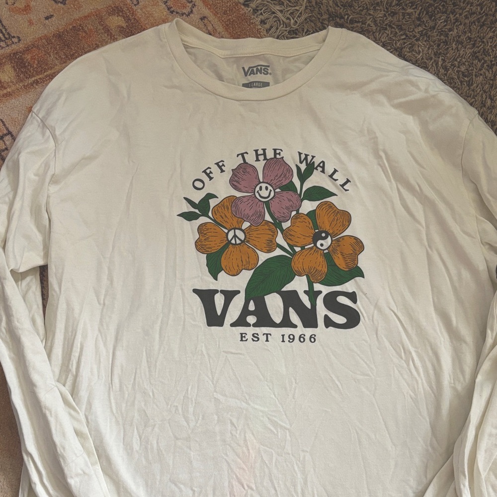 Vans White Long Sleeve Tshirt with cute logo